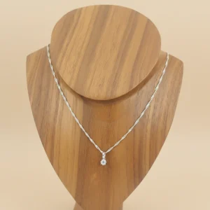 Colar de Senhora Laminado a Ouro 10k Branco com Pendente Bola em Cristal